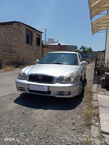 Hyundai Sonata-1