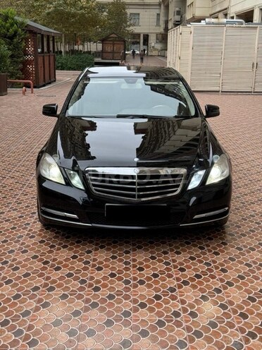 Mercedes E 220 d 2011, 286,000 km - 2.2 l - Bakı