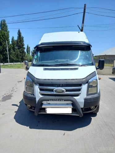 Ford Transit-1