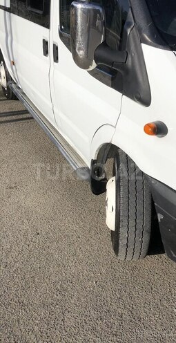 Ford Transit-7