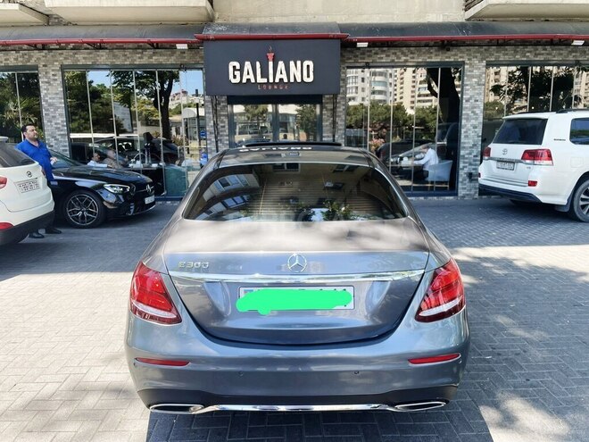 Mercedes E 300 2017, 130,357 km - 3.5 l - Bakı
