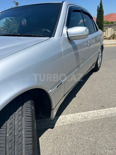 Mercedes C 230 2000, 235,566 km - 2.3 л - Bakı
