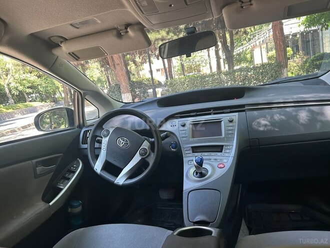 Toyota Prius 2015, 121,000 km - 1.8 л - Bakı