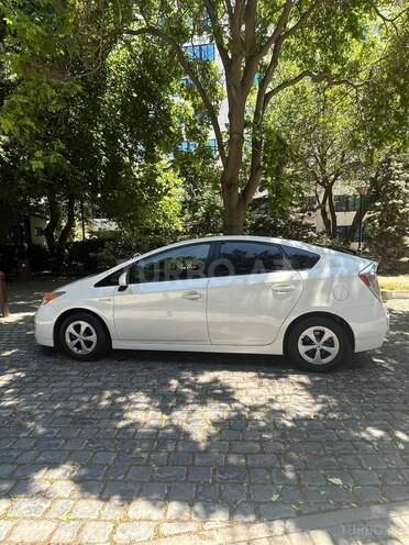 Toyota Prius 2015, 121,000 km - 1.8 л - Bakı