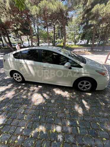 Toyota Prius 2015, 121,000 km - 1.8 л - Bakı