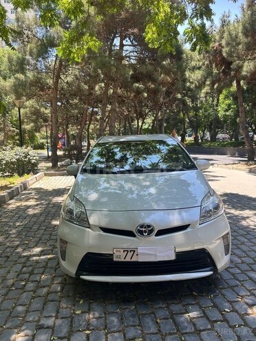 Toyota Prius 2015, 121,000 km - 1.8 л - Bakı