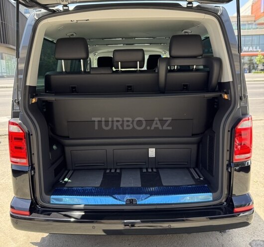 Volkswagen Multivan-7