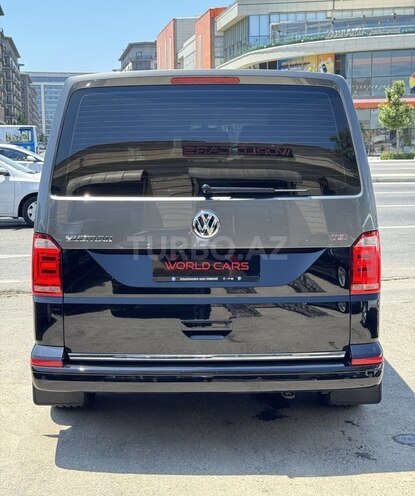 Volkswagen Multivan-4