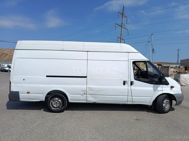 Ford Transit-3