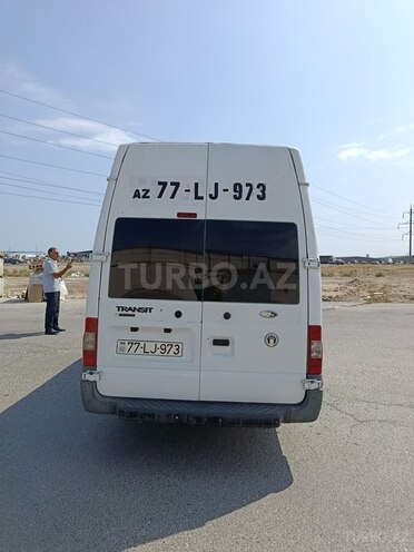 Ford Transit-2