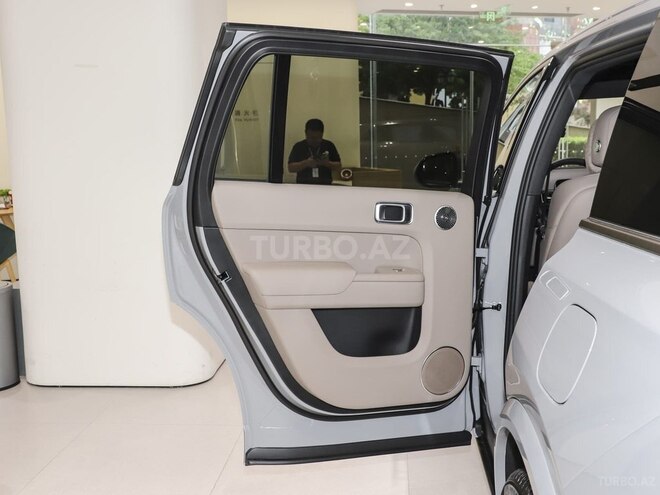 Li Auto L9 2025, 0 km - 1.5 l - Bakı