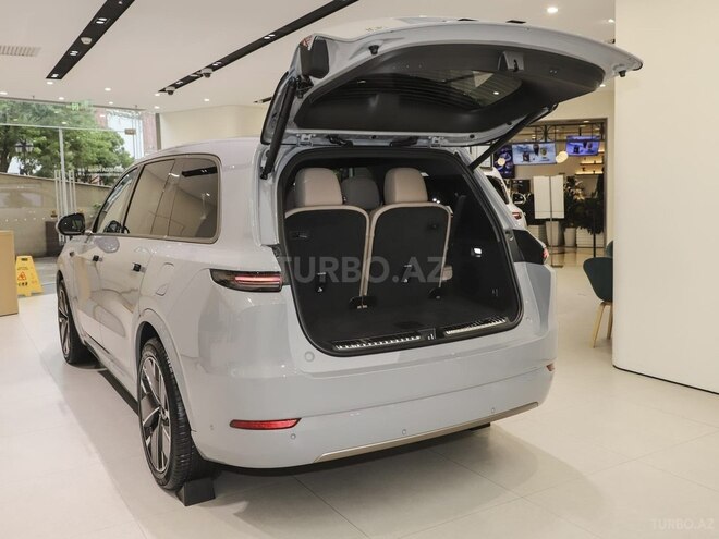 Li Auto L9 2025, 0 km - 1.5 l - Bakı