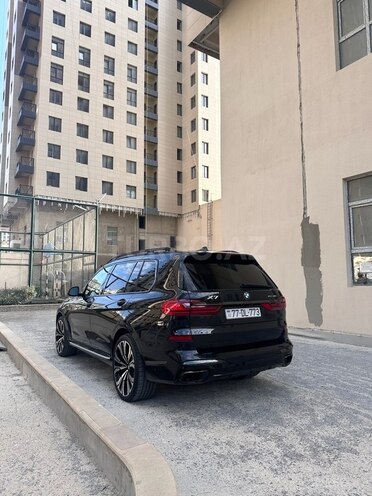 BMW X7-18