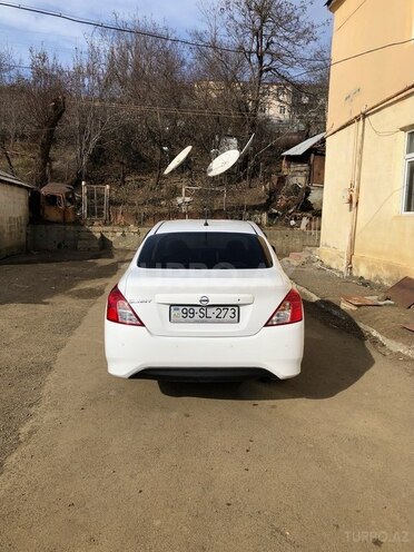 Nissan Sunny-14