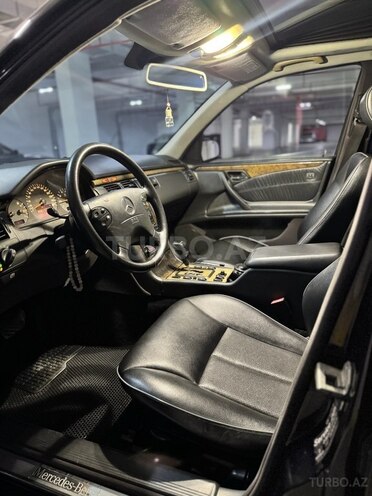 Mercedes E 320 2001, 260,000 km - 3.2 l - Bakı