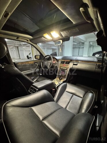 Mercedes E 320 2001, 260,000 km - 3.2 l - Bakı