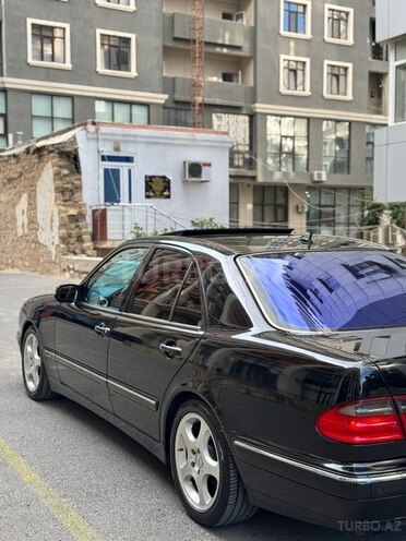 Mercedes E 320 2001, 260,000 km - 3.2 l - Bakı