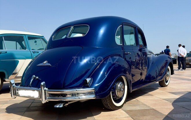 BMW  1950, 1,000 km - 2.0 l - Bakı