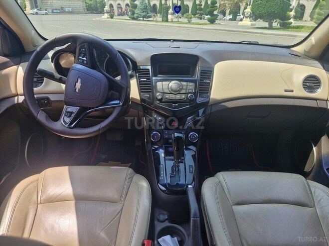 Chevrolet Cruze-10