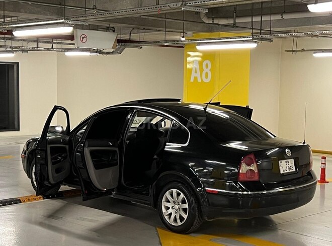 Volkswagen Passat 2003, 245,271 km - 1.8 l - Gəncə