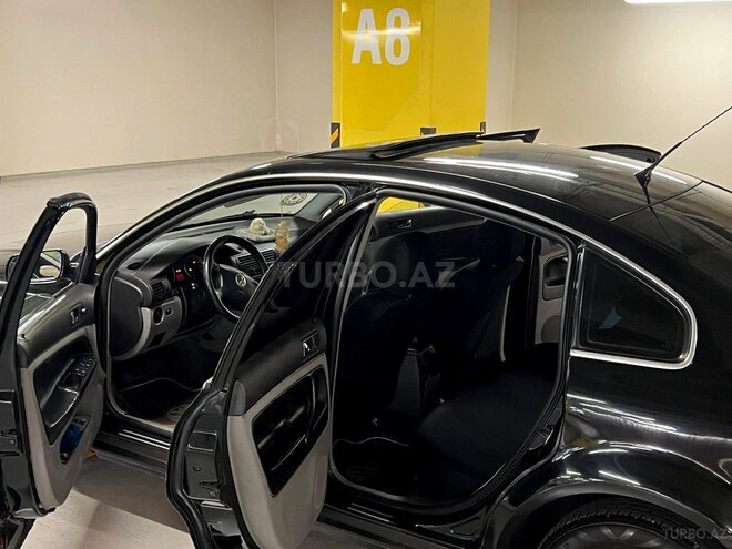 Volkswagen Passat 2003, 245,271 km - 1.8 l - Gəncə