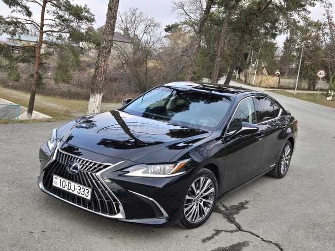 Lexus ES 300h 2022, 31,300 km - 2.5 l - Quba