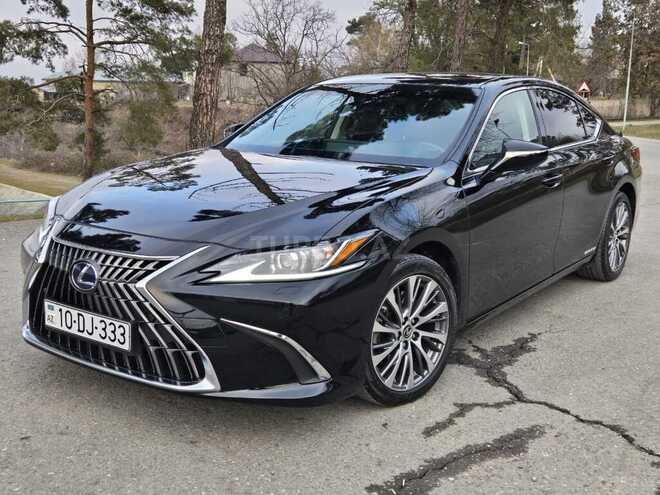 Lexus ES 300h 2022, 31,300 km - 2.5 l - Quba
