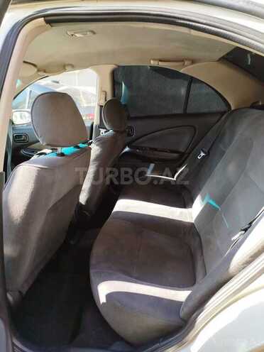 Nissan Sunny-9