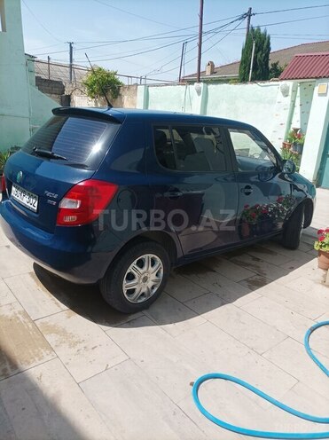 Skoda Fabia 2011, 400,000 km - 1.6 l - Bakı