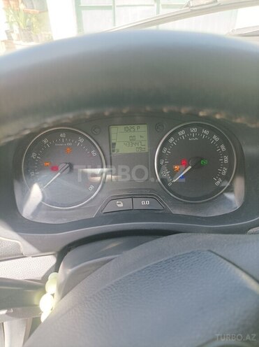 Skoda Fabia 2011, 400,000 km - 1.6 l - Bakı