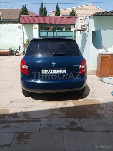Skoda Fabia 2011, 400,000 km - 1.6 l - Bakı
