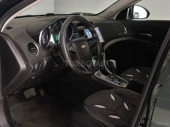 Chevrolet Cruze-17