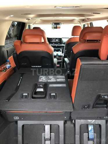 Kia Carnival-10