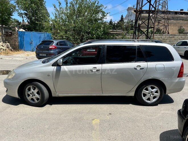 Toyota Corolla 2006, 250,000 km - 1.4 l - Bakı