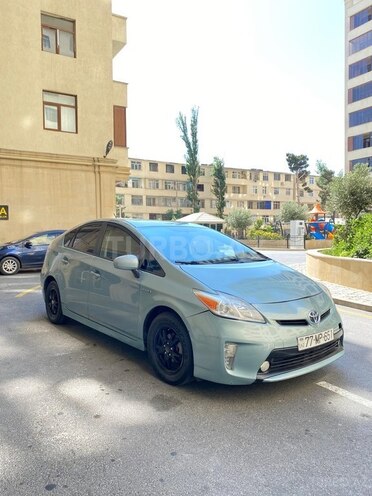 Toyota Prius 2015, 309,000 km - 1.8 л - Bakı