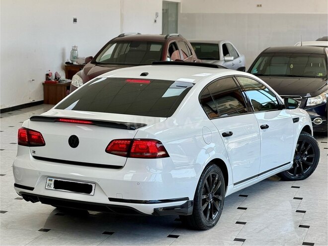 Volkswagen Passat-5