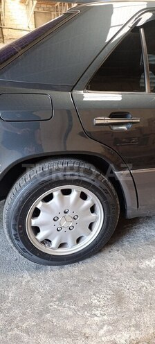 Mercedes E 200 1994, 450,000 km - 2.0 л - Bakı