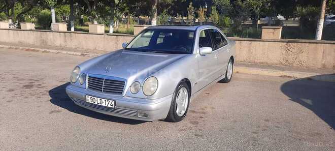 Mercedes E 240 1999, 386,485 km - 2.4 л - Bakı