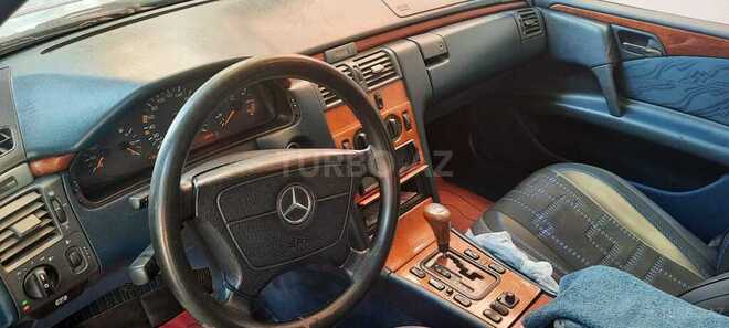 Mercedes E 240 1999, 386,485 km - 2.4 л - Bakı