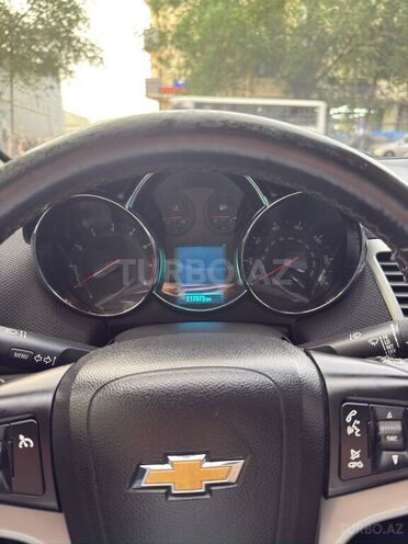 Chevrolet Cruze-8