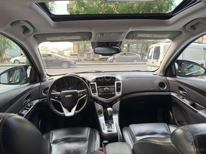 Chevrolet Cruze-10