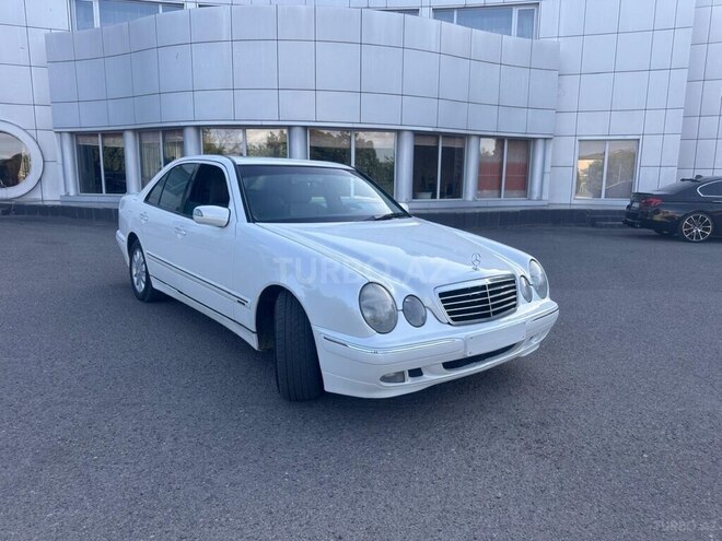 Mercedes E 240 2001, 320,555 km - 2.4 l - Qazax