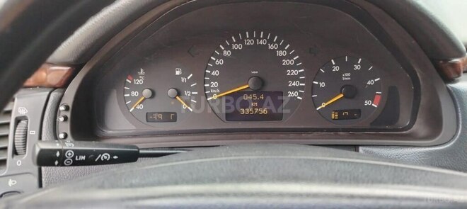 Mercedes E 240 2001, 320,555 km - 2.4 l - Qazax