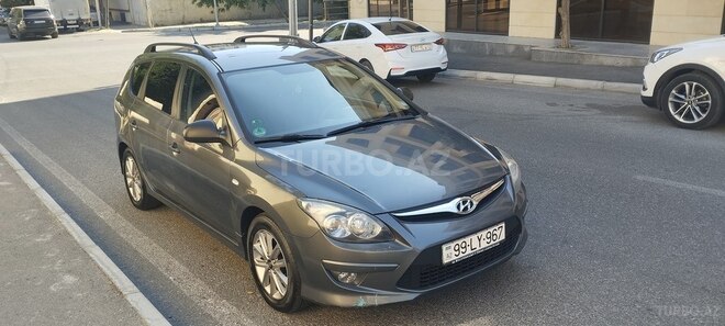 Hyundai i30 2010, 353,000 km - 1.6 l - Bakı