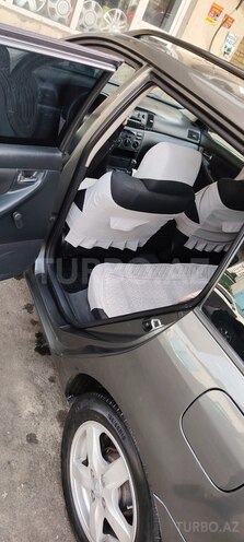 Toyota Corolla 2006, 289,000 km - 1.4 l - Bakı