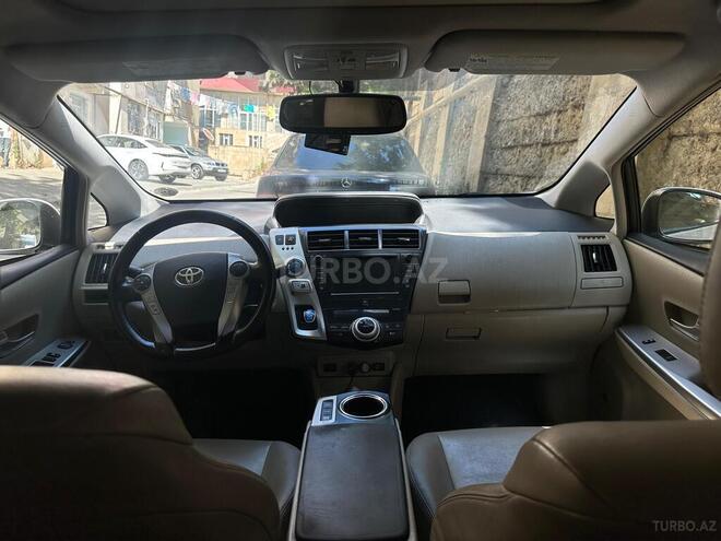 Toyota Prius V 2012, 240,000 km - 1.8 l - Bakı