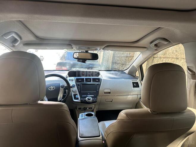 Toyota Prius V 2012, 240,000 km - 1.8 l - Bakı