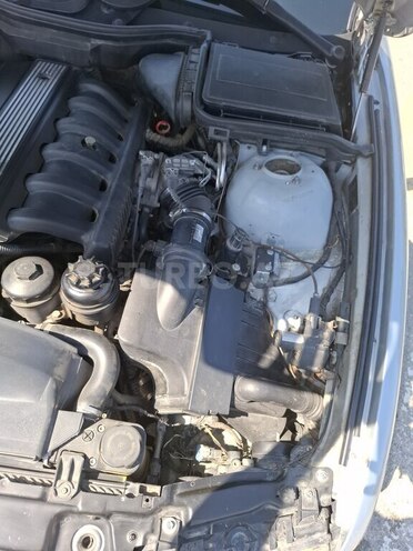 BMW 528 1997, 520,000 km - 2.8 l - Sumqayıt