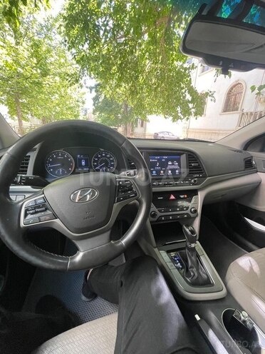 Hyundai Elantra 2016, 241,402 km - 2.0 л - Bakı