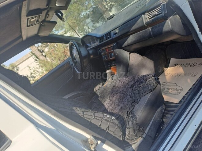 Mercedes E 220 1995, 222,222 km - 2.2 l - Bakı